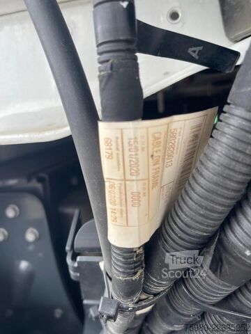Standard-SZM Iveco S-WAY 460 CNG, RETARDER, ACC