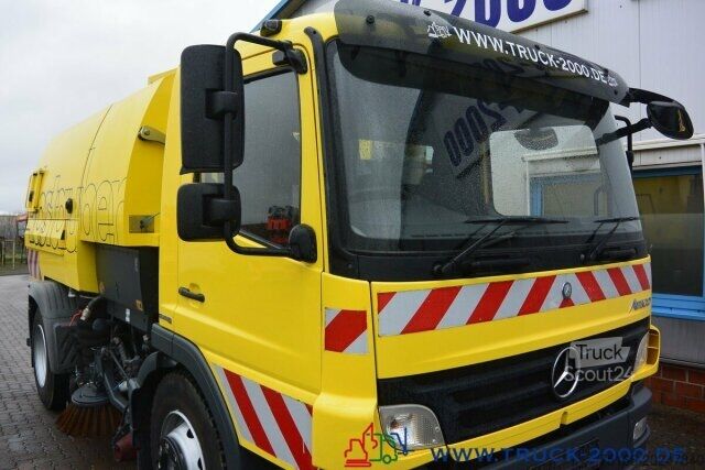 Vejfejemaskine Mercedes-Benz Atego 1524 Bucher Johnston VS650 Deutsches Gerät