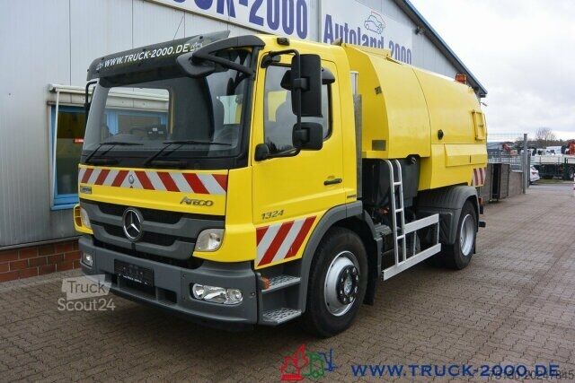 Vejfejemaskine Mercedes-Benz Atego 1524 Bucher Johnston VS650 Deutsches Gerät