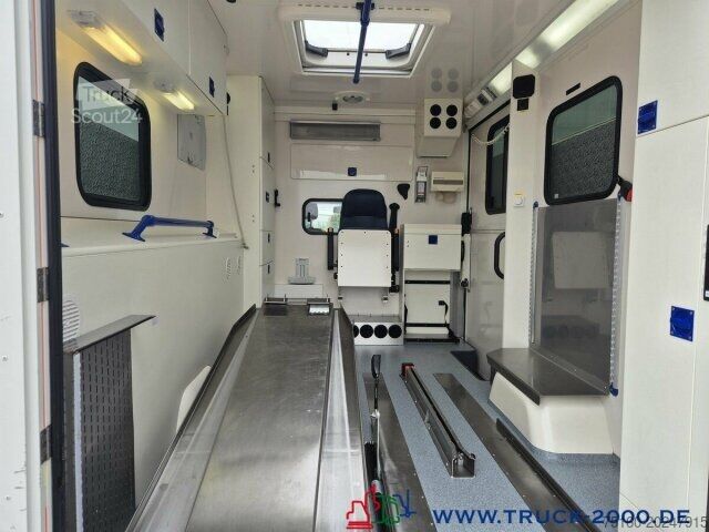 Brandbil Volkswagen T5 2.0 TDI Automatic KTW Krankentransport Klima