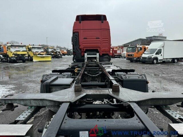 Camión con caja móvil MAN TGX 18.360 BDF XL Haus Bett Standheizung 268TKM