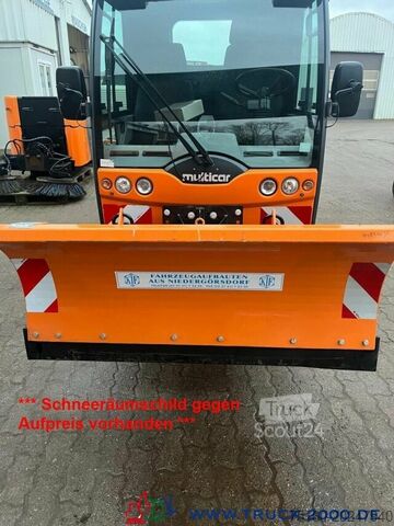 Balayeuse de voirie Multicar Tremo X56 Winterdienst Streuer + Besen NUR8568KM