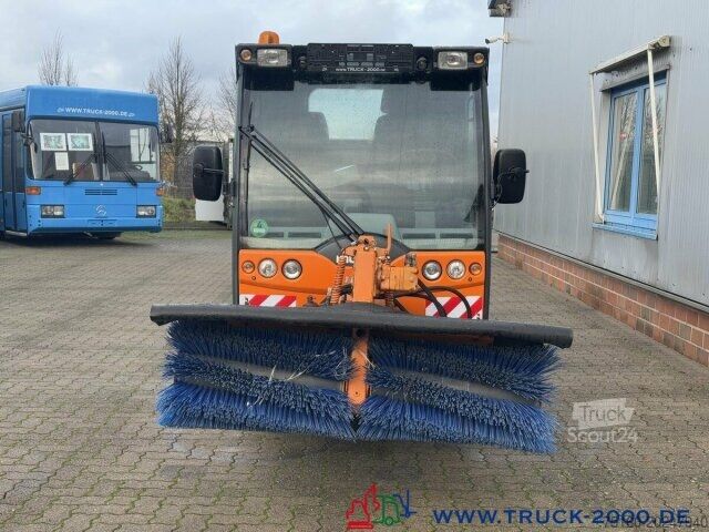 Balayeuse de voirie Multicar Tremo X56 Winterdienst Streuer + Besen NUR8568KM