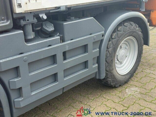 Balayeuse de voirie Multicar Tremo X56 Winterdienst Streuer + Besen NUR8568KM