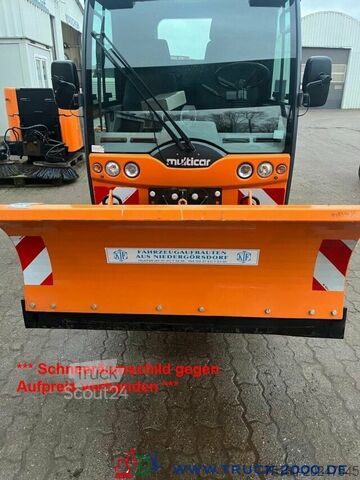 Balayeuse de voirie Multicar Tremo X56 Winterdienst Streuer + Besen NUR 14TKM