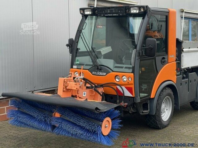 Balayeuse de voirie Multicar Tremo X56 Winterdienst Streuer + Besen NUR 10TKM