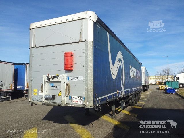 Auflieger mit Pritsche & Plane Schmitz Cargobull Semitrailer Curtainsider Mega