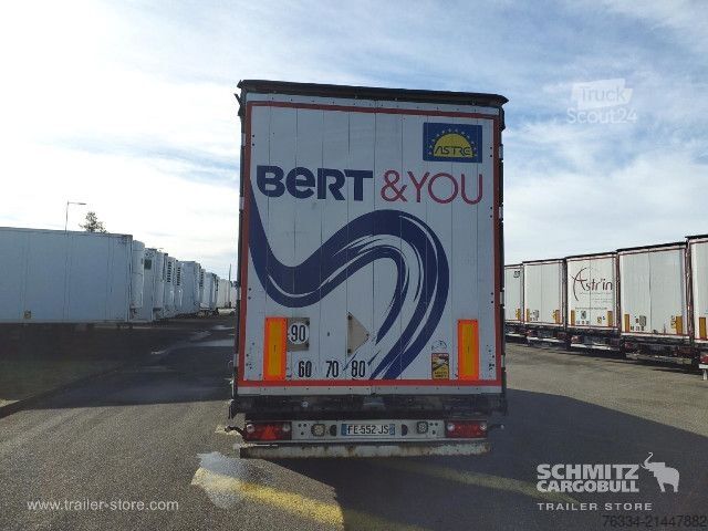 Auflieger mit Pritsche & Plane Schmitz Cargobull Semitrailer Curtainsider Mega