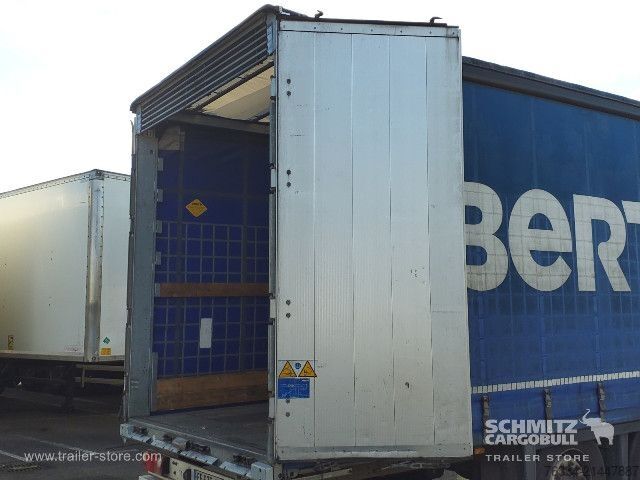 Auflieger mit Pritsche & Plane Schmitz Cargobull Semitrailer Curtainsider Mega