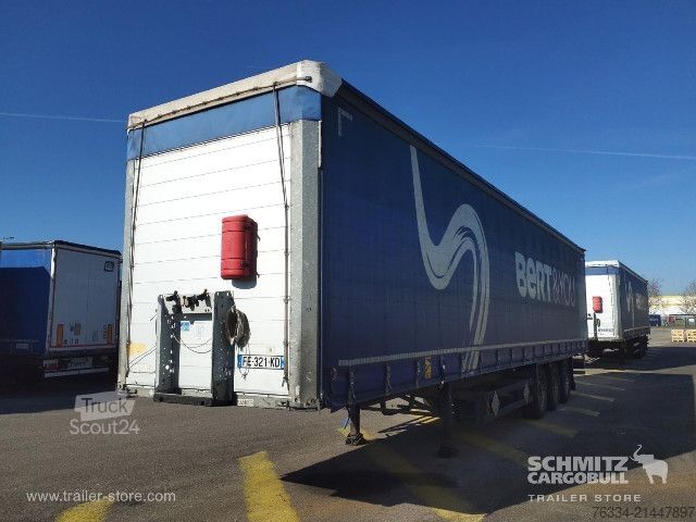 Auflieger mit Pritsche & Plane Schmitz Cargobull Semitrailer Curtainsider Standard