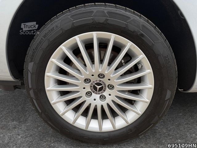 Minibús MERCEDES-BENZ Vito 119 CDI *MBUX*SHZ*KLIMA*AUTOM.*LED*NAVI*DAB