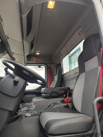 Трал с гидравлическими аппарелями и лебедкой Renault D 26