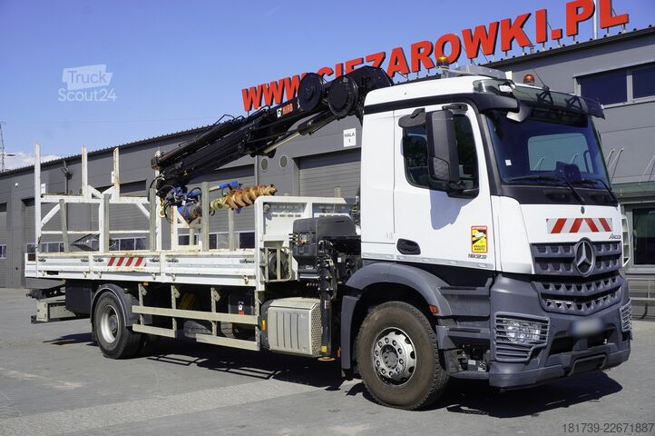 Plataforma com grua Mercedes-Benz Arocs 1833 4x2 / 50 tho. km! / HIAB
