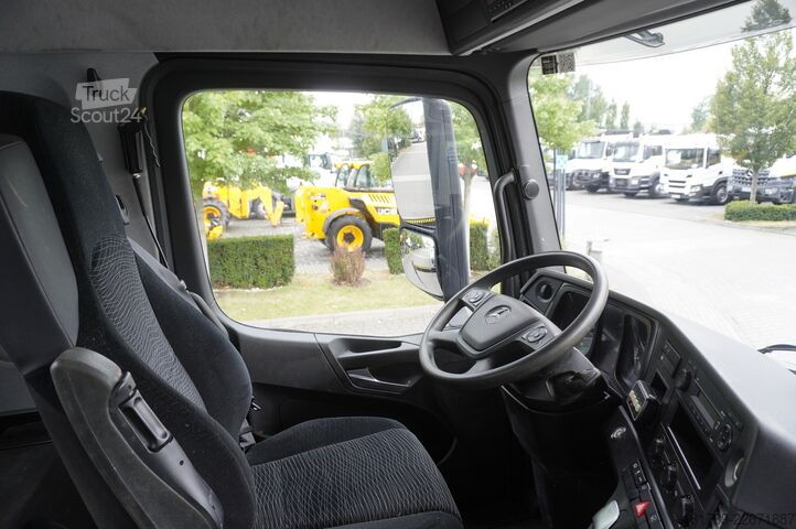 Plataforma com grua Mercedes-Benz Arocs 1833 4x2 / 50 tho. km! / HIAB
