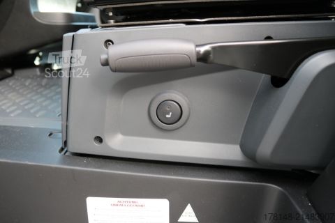 Camper van Eura Mobil Van 595 HB