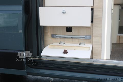 Camper van Eura Mobil Van 595 HB