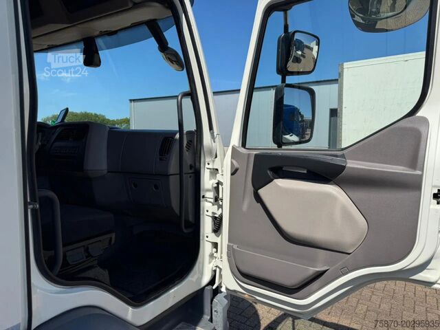 Transport refrigerat/congelat DAF LF 260 FA