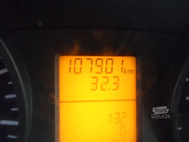 Furgone MERCEDES-BENZ Sprinter II Kasten 310/CDI. Sortimo Dachträger