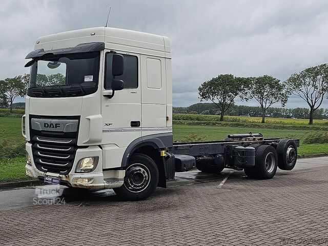 Podvozok s kabínou DAF XF 480 6x2*4