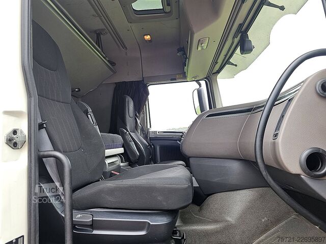 Podvozok s kabínou DAF XF 480 6x2*4