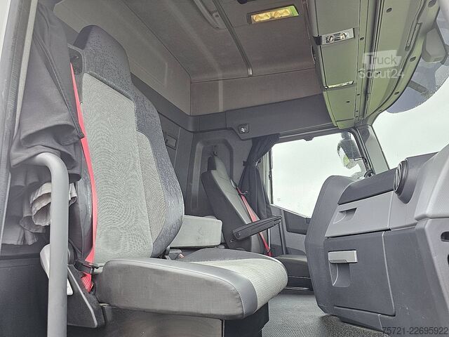 Standart-SZM RENAULT T 460 RETARDER VOIGHT