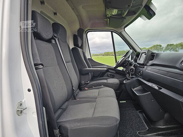 Bestelauto RENAULT MASTER 2.3 L2H2 Navi Airco Eur6