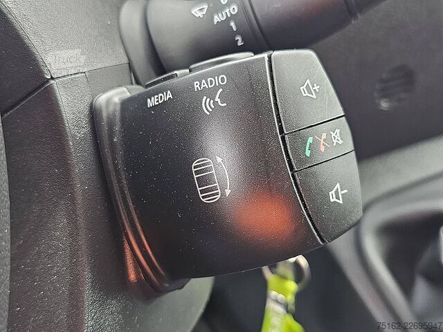 Bestelauto RENAULT MASTER 2.3 L2H2 Navi Airco Eur6