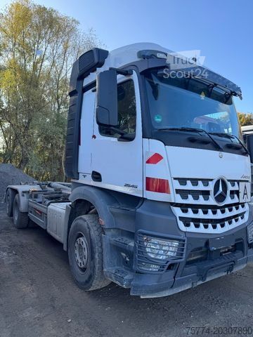 Kanca kasalı yük kamyonu (roll-off) MERCEDES-BENZ 2545 L/ Meiller Abroller/ Lenkachse
