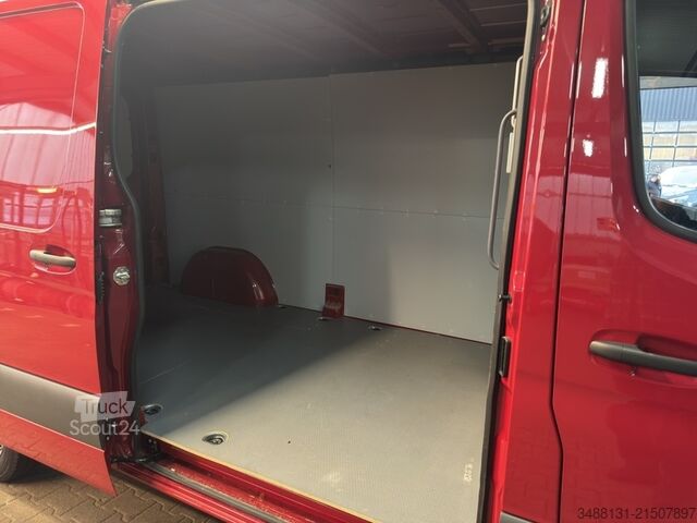 Skåpbil Mercedes-Benz SPRINTER 211 L2H1 AHK RÜFA KLAPPSITZ RECHTS