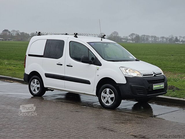 Break cu acoperiș înalt CITROEN BERLINGO 1.6 BHDI 100 CLUB 4X4