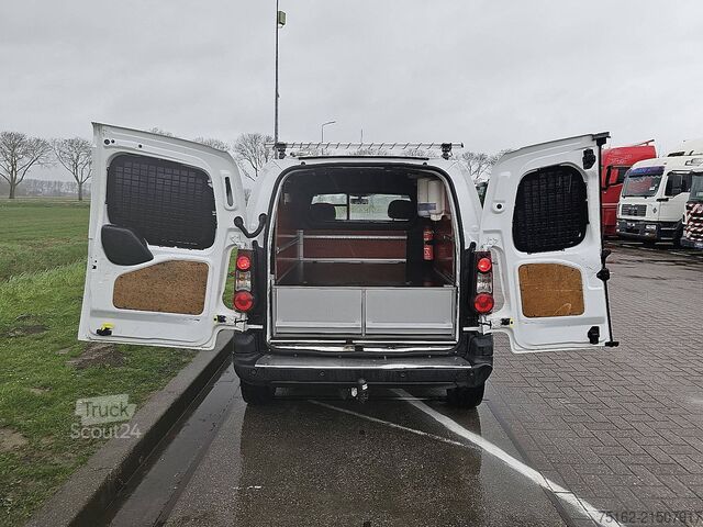 Break cu acoperiș înalt CITROEN BERLINGO 1.6 BHDI 100 CLUB 4X4