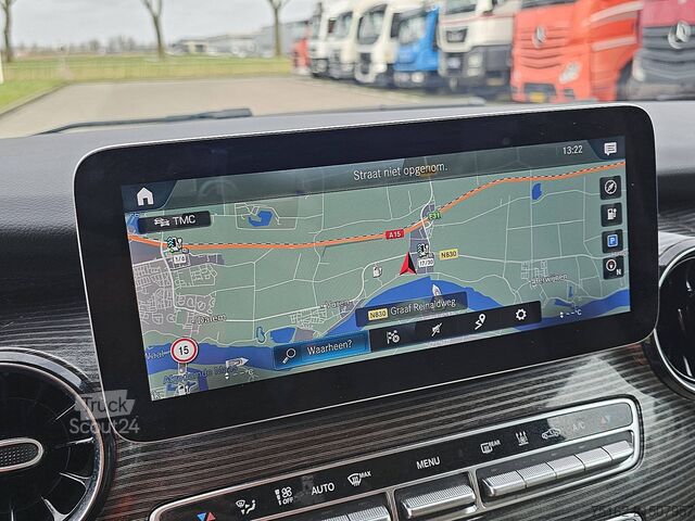 Transport de personnes MERCEDES-BENZ EQV 300 L3 7-Pers Leer