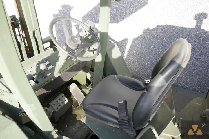 Empilhador para terrenos acidentados Case M4K Ex-army