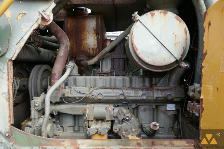 Trator de esteira Caterpillar D7F Ex-army