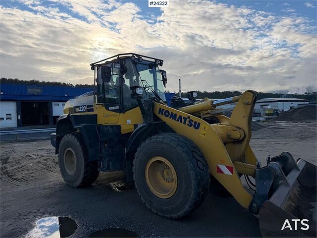 Iekrāvējs Komatsu WA320-8E0 wheel loader w/ lever steering and a buc