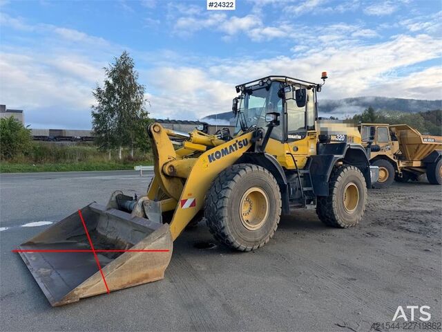 Iekrāvējs Komatsu WA320-8E0 wheel loader w/ lever steering and a buc