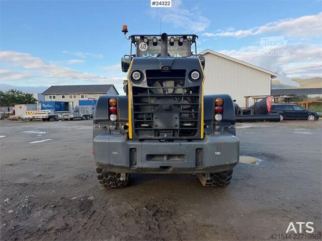 Iekrāvējs Komatsu WA320-8E0 wheel loader w/ lever steering and a buc