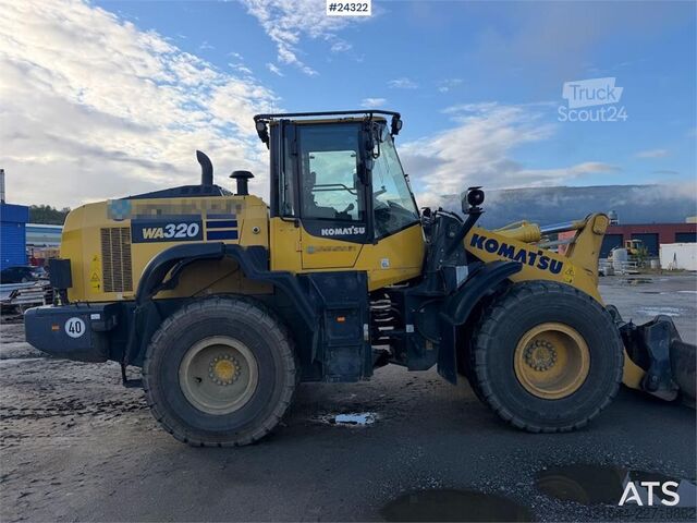 Iekrāvējs Komatsu WA320-8E0 wheel loader w/ lever steering and a buc