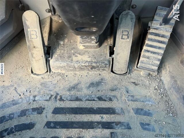 Iekrāvējs Komatsu WA320-8E0 wheel loader w/ lever steering and a buc