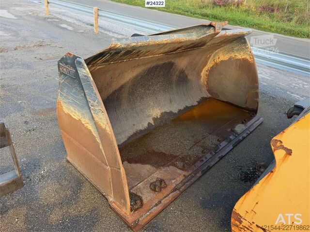 Iekrāvējs Komatsu WA320-8E0 wheel loader w/ lever steering and a buc