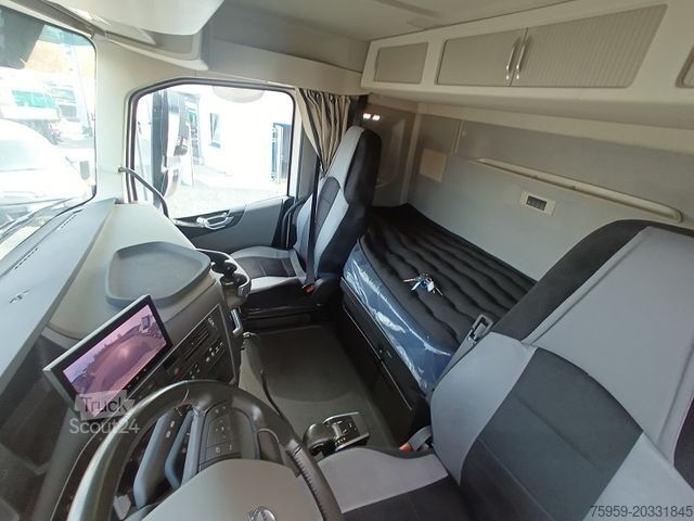 Autocarro ribaltabile VOLVO FH500 8x4R RETARDER LIFT MEILLER-Asphalt FunkAHK