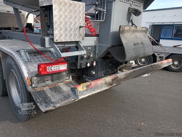 Саміоскид VOLVO FH500 8x4R RETARDER LIFT MEILLER-Asphalt FunkAHK