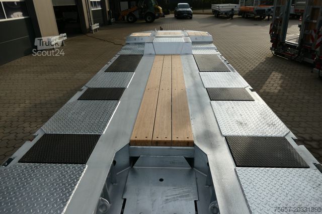 Släpvagn med arbetsplattform MÜLLER-MITTELTAL 5 achs Tieflader, Nachlauflenkachse, MA liftbar
