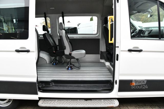 Минибус VOLKSWAGEN Crafter Bus/Kombi 35 FWD L2H2 Behindertengerecht
