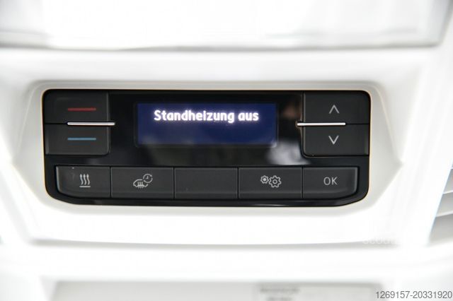 Минибус VOLKSWAGEN Crafter Bus/Kombi 35 FWD L2H2 Behindertengerecht