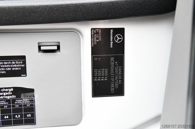 Фургон с высокой крышей MERCEDES-BENZ Sprinter 313 CDI Kasten L1 H2 Automatik + Kamera