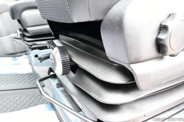 Фургон с высокой крышей MERCEDES-BENZ Sprinter Kasten 319 CDI 4X4 L3H2 Schwingsitze