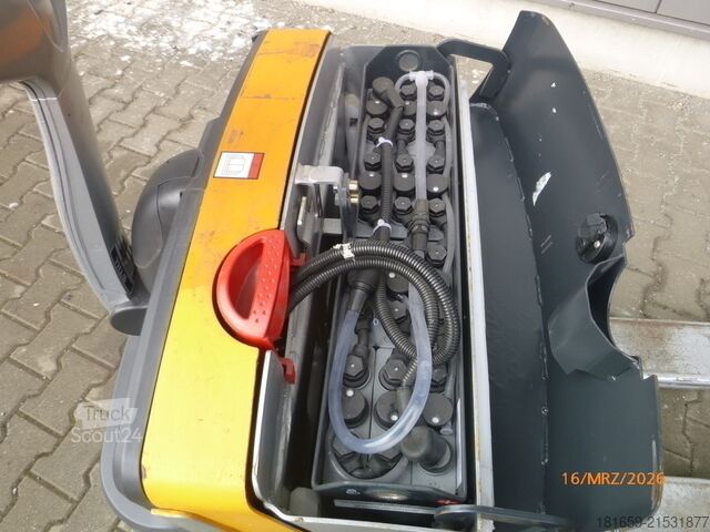 Manual pallet jack STILL EXU 18