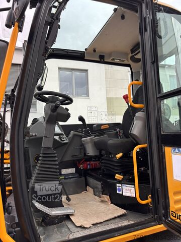 Tekerlekli ekskavatör JCB HYDRADIG 110W