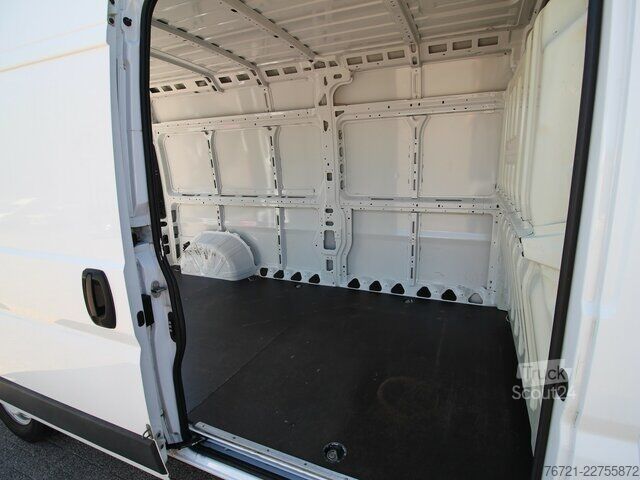 Kombijevsko vozilo Fiat Ducato 35 MJet L4H2 KAMERA+TEMPOMAT+270°TÜR+AHK
